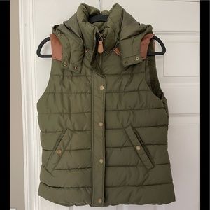 H&M L.O.G.G brand green puffer vest